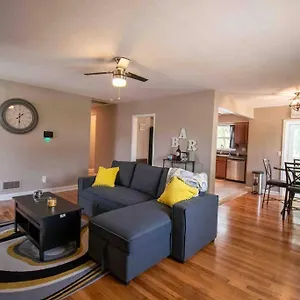 beachhome-sleeps-8-game-rm-meditation-room.hotels-in-virginia-beach.com/