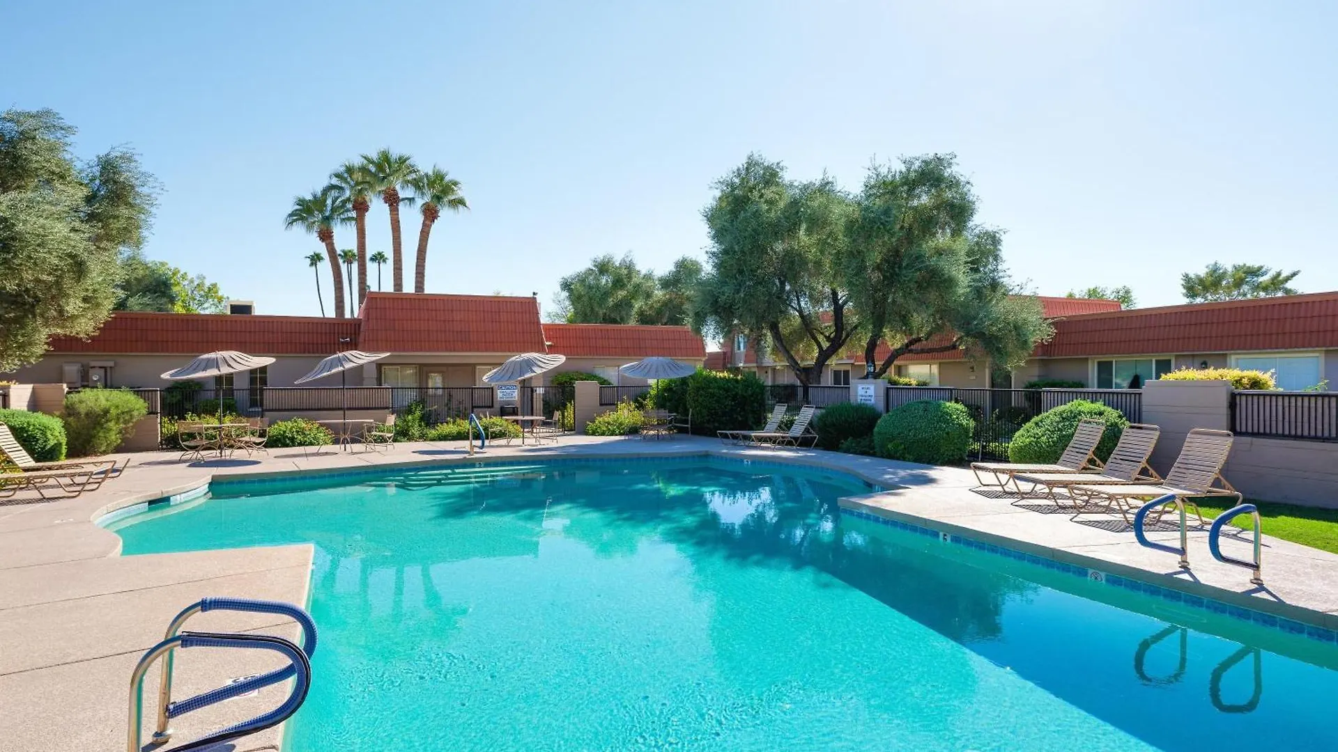 Modern Tropics Villa Scottsdale Holiday home